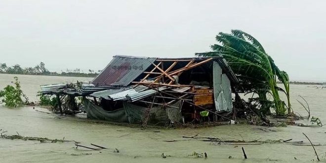 ঘূর্ণিঝড়ে সাড়ে ৩৭ লাখ মানুষ ক্ষতিগ্রস্ত