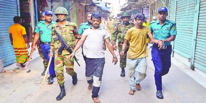 যৌথ বাহিনীর অভিযান : মোহাম্মদপুরে সেনা ক্যাম্পে জনমনে স্বস্তি