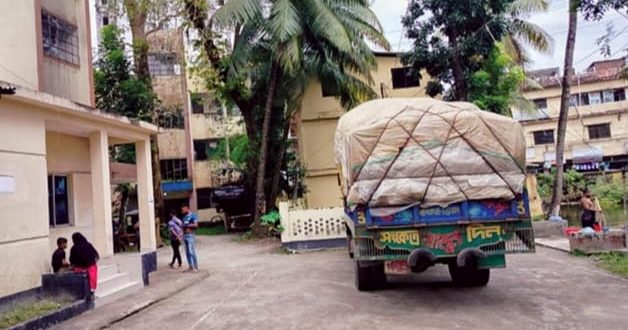 রায়পুর সড়কে ট্রাক চাপায় ছোট্ট শিশু মুসা নিহত